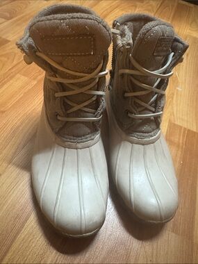 Sperry Saltwater Cream and Tan Duck Boots laced waterproof rain booties size 7
